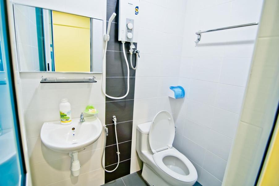 My Jonker Homes Malacca Extérieur photo